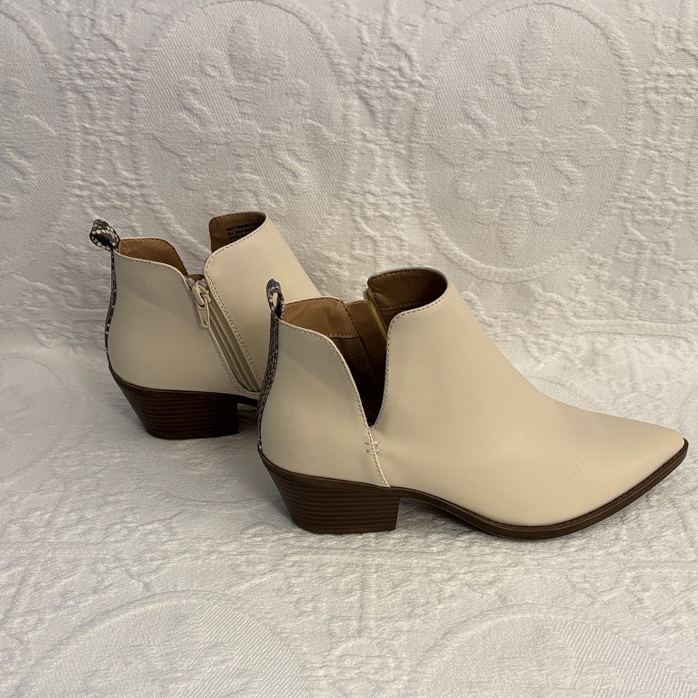 Time and Tru Beige Ankle Booties